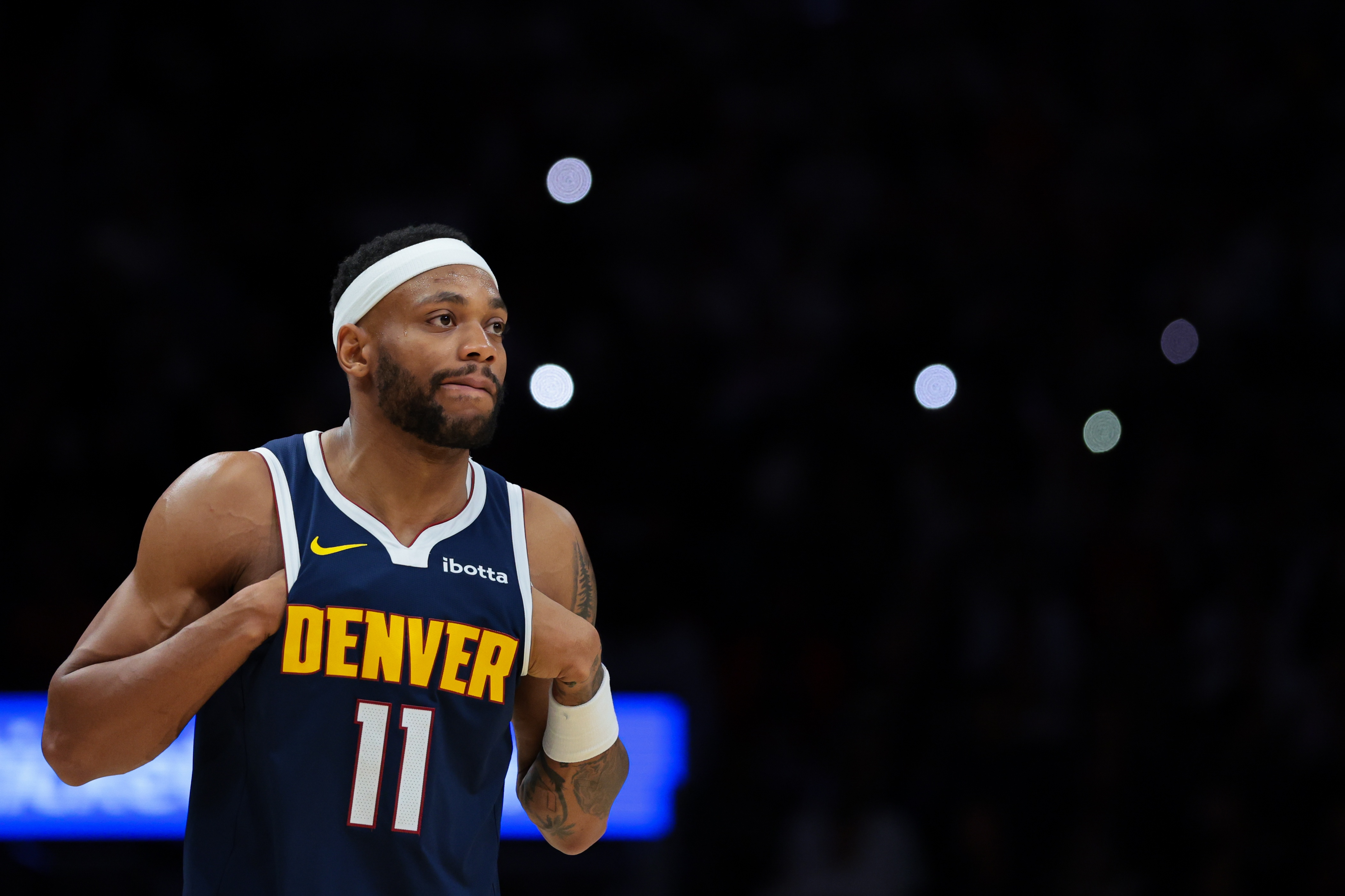 正负值-20最低!布鲁斯·布朗替补26分钟11中6拿到15分