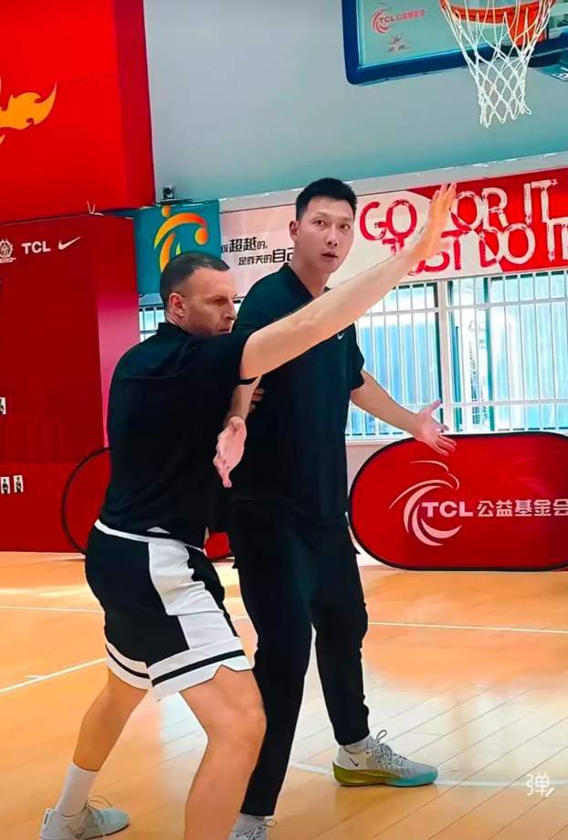 华体会入口服务-恭喜广东,易建联终于回归了,重返球场,新岗位曝光,朱芳雨期待